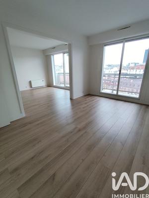 Appartement - 93 m² - 4 pièces
