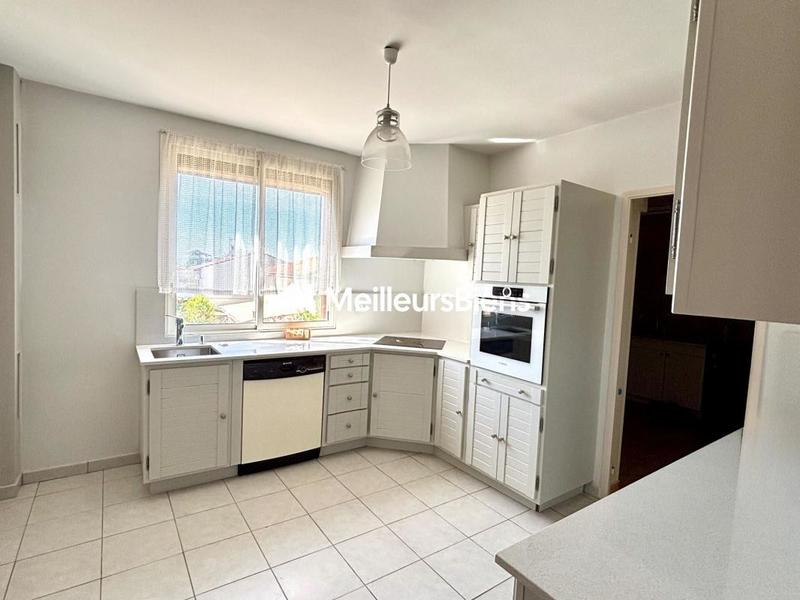 Maison - 95 m² - 5 pièces