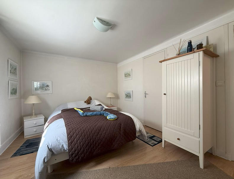 Maison - 198 m² - 8 pièces