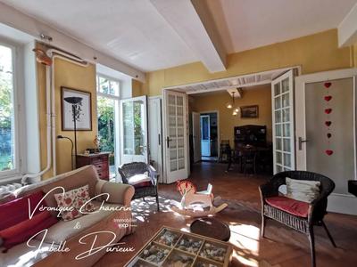 Maison bourgeoise - 197 m² - 7 pièces