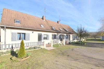 Maison - 141 m² - 6 pièces