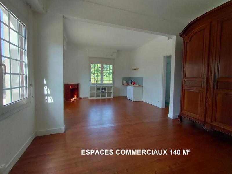 Château - 288 m² - 20 pièces