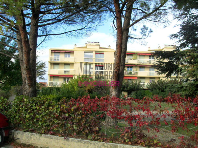 Appartement - 85 m² - 3 pièces