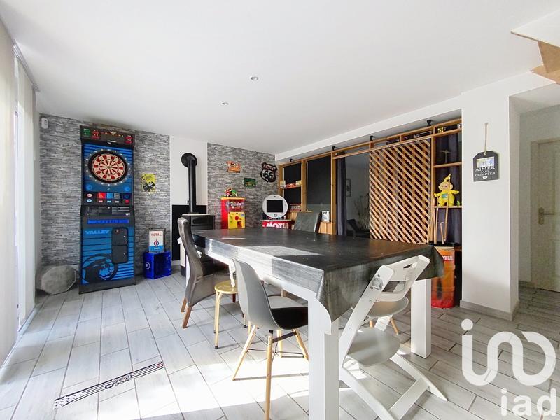 Maison - 211 m² - 11 pièces