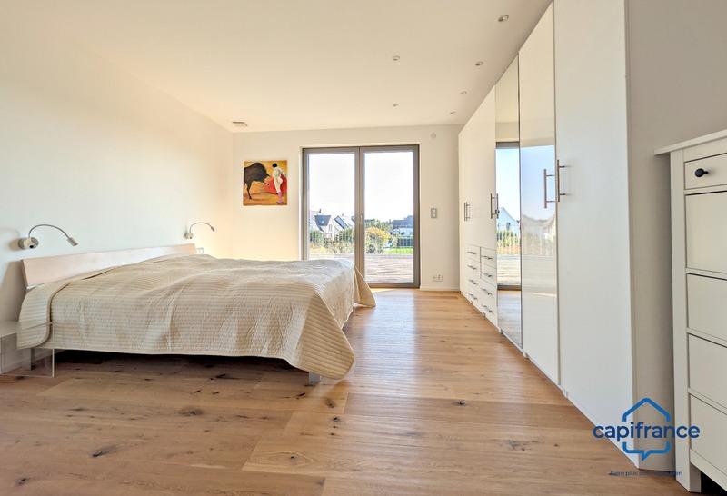 Maison - 220 m² - 9 pièces