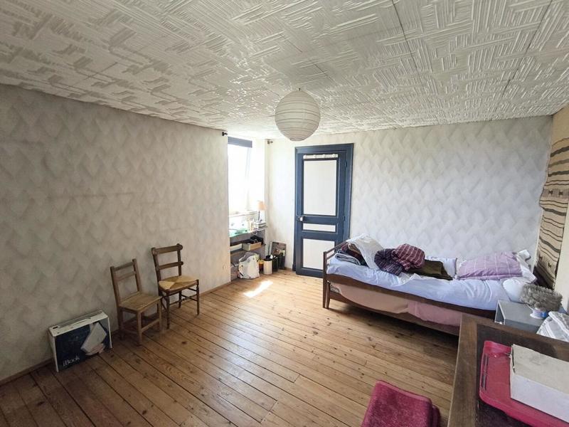 Maison - 315 m² - 13 pièces