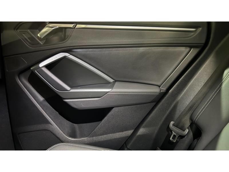 Audi Q3 45 TFSIe 245 ch s tronic 6 s line