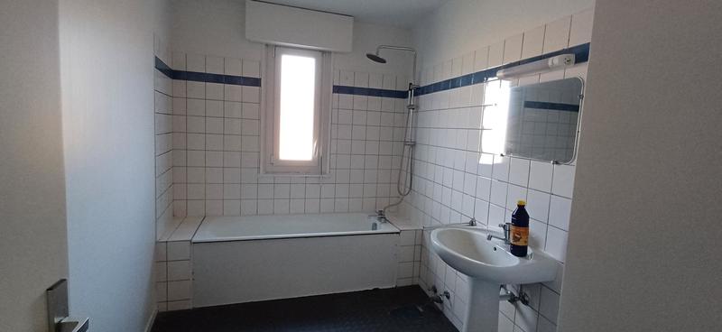 Appartement ancien - 82 m² - 3 pièces