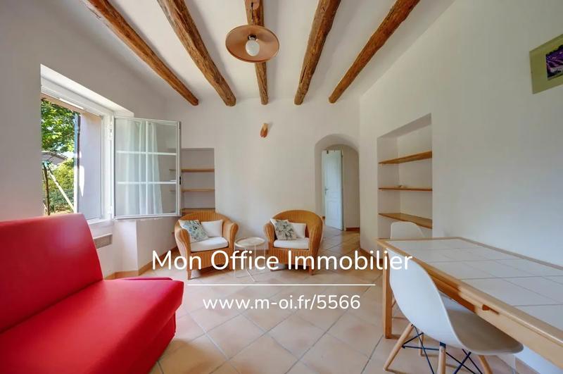 Maison - 270 m² - 6 pièces