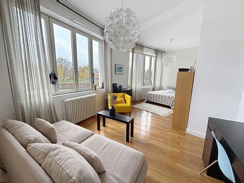 Maison de ville - 190 m² - 9 pièces