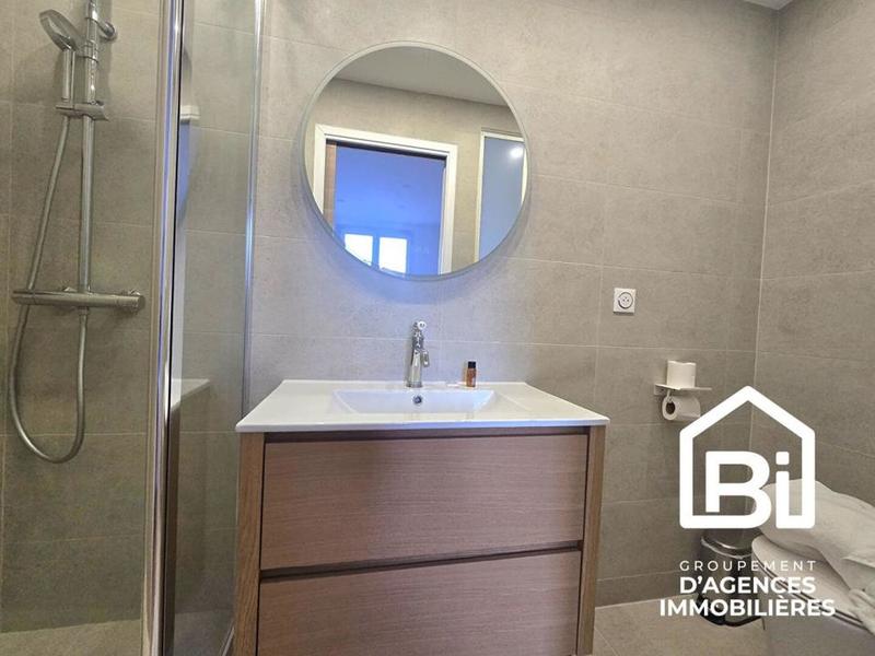 Maison de ville - 104 m² - 8 pièces