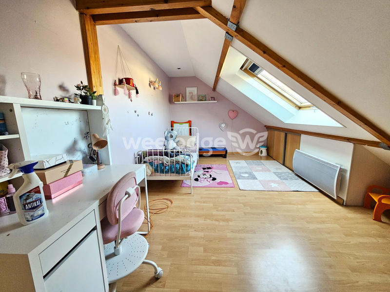 Maison - 220 m² - 9 pièces