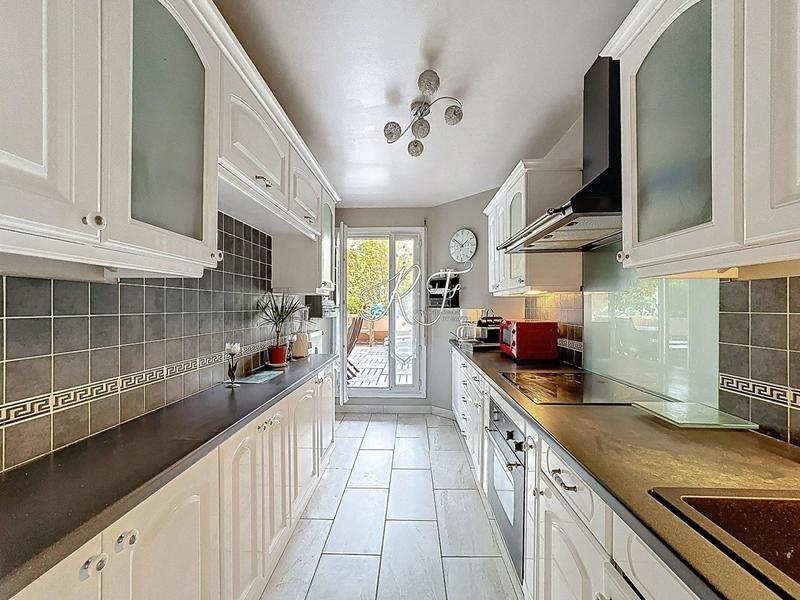 Appartement - 110 m² - 5 pièces