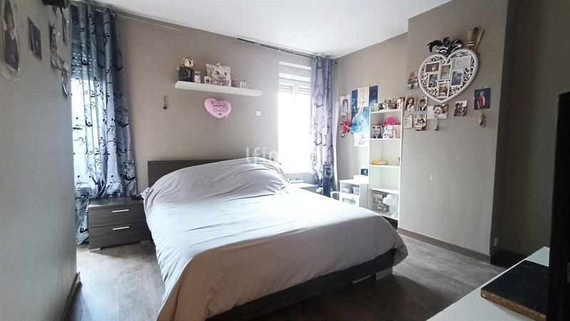 Maison - 250 m² - 12 pièces