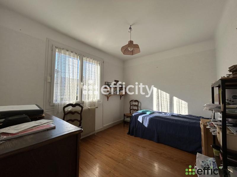 Maison - 219 m² - 10 pièces