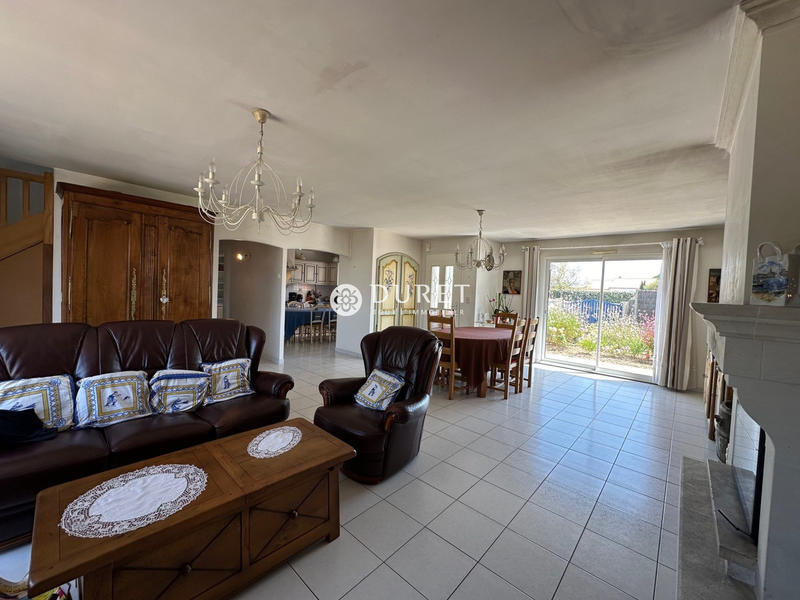 Maison - 159 m² - 6 pièces