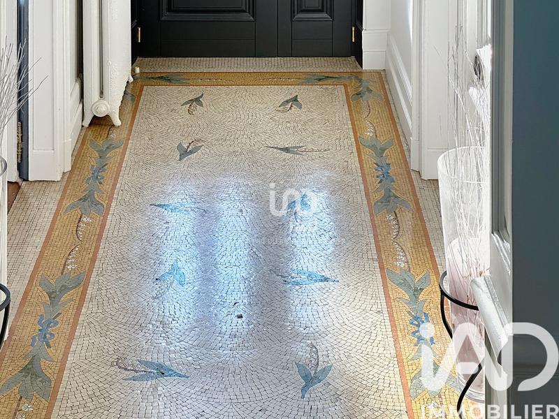 Maison - 210 m² - 8 pièces