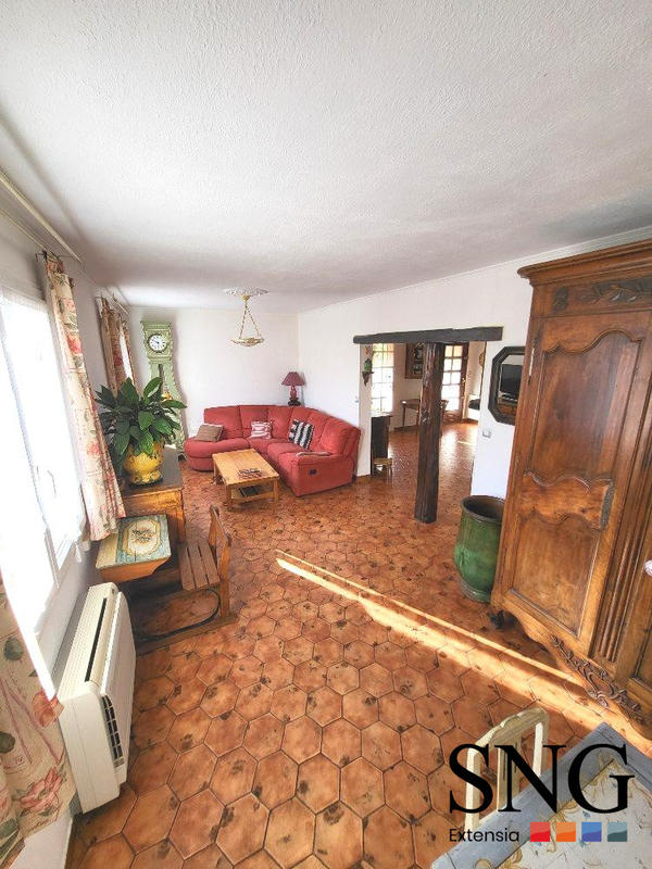 Villa - 100 m² - 5 pièces