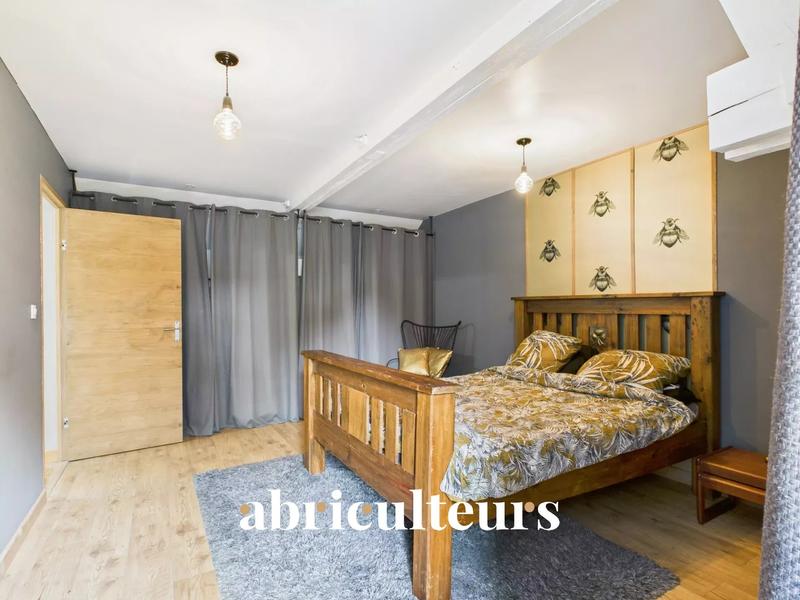 Maison - 147 m² - 7 pièces