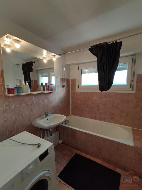 Appartement - 93 m² - 3 pièces