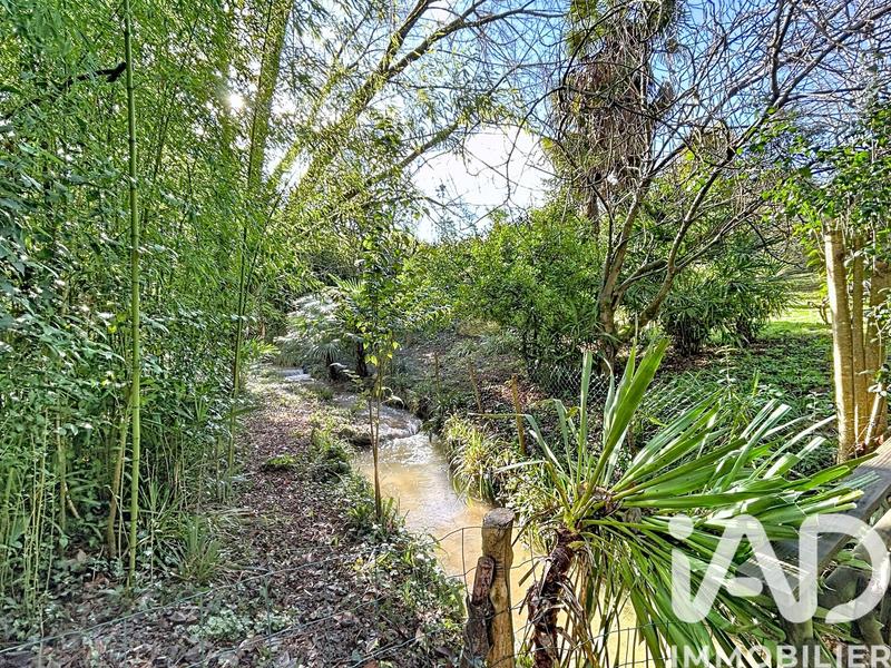 Maison - 465 m² - 15 pièces