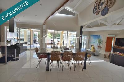 Villa - 202 m² - 7 pièces