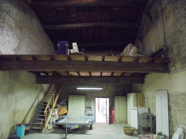 Parking / Garage - 120 m²