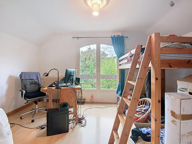 Maison - 167 m² - 8 pièces