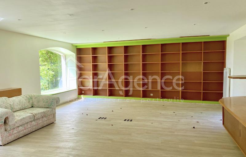 Propriété - 654 m² - 14 pièces