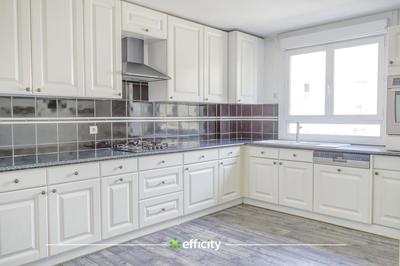 Appartement - 93 m² - 4 pièces