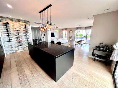 Appartement - 131 m² - 5 pièces