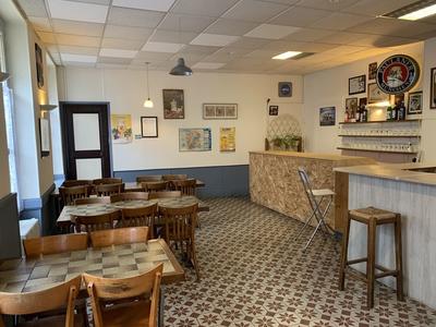 Maison - 250 m² - 9 pièces