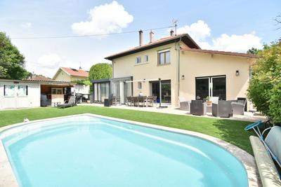 Maison - 155 m² - 5 pièces