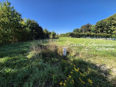 Terrain constructible - 553 m²
