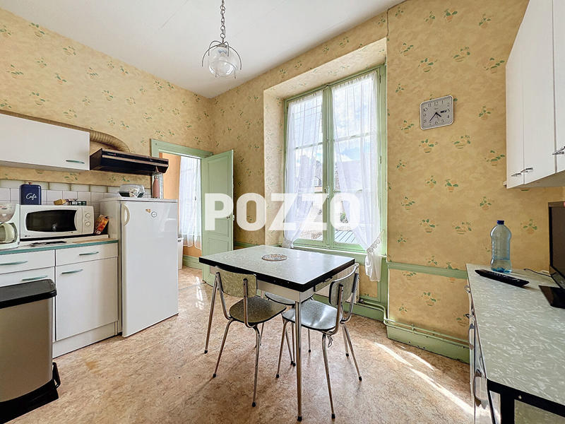 Maison - 170 m² - 10 pièces