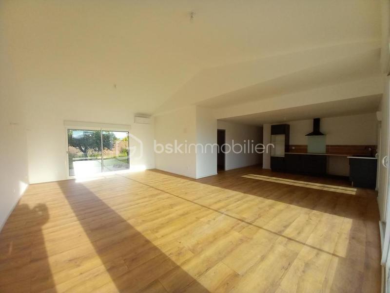 Maison traditionnelle - 130 m² - 4 pièces