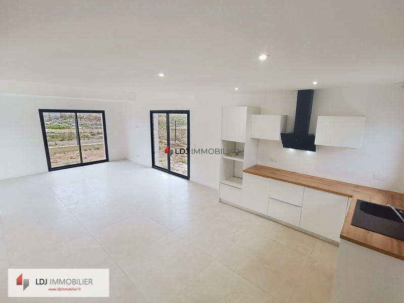 Villa - 99 m² - 4 pièces