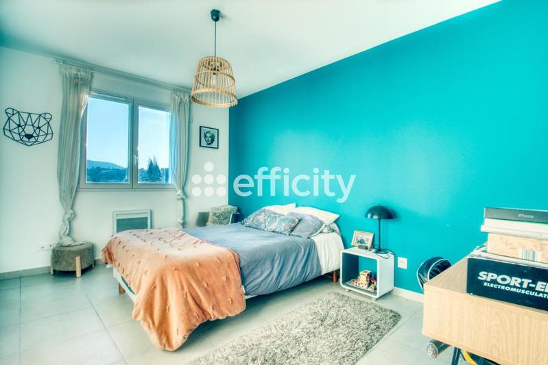 Villa - 100 m² - 4 pièces