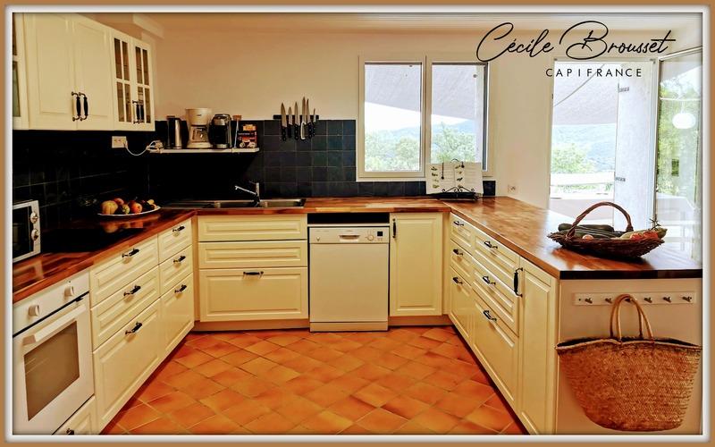 Propriété - 624 m² - 20 pièces