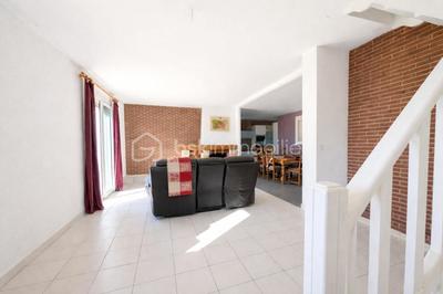 Maison - 104 m² - 5 pièces