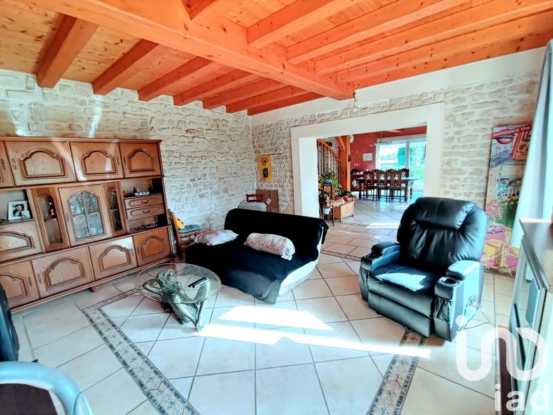 Maison - 220 m² - 7 pièces