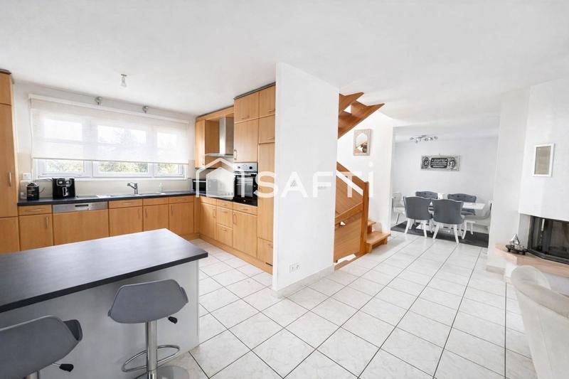 Maison - 103 m² - 5 pièces