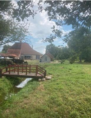 Maison - 98 m² - 2 pièces