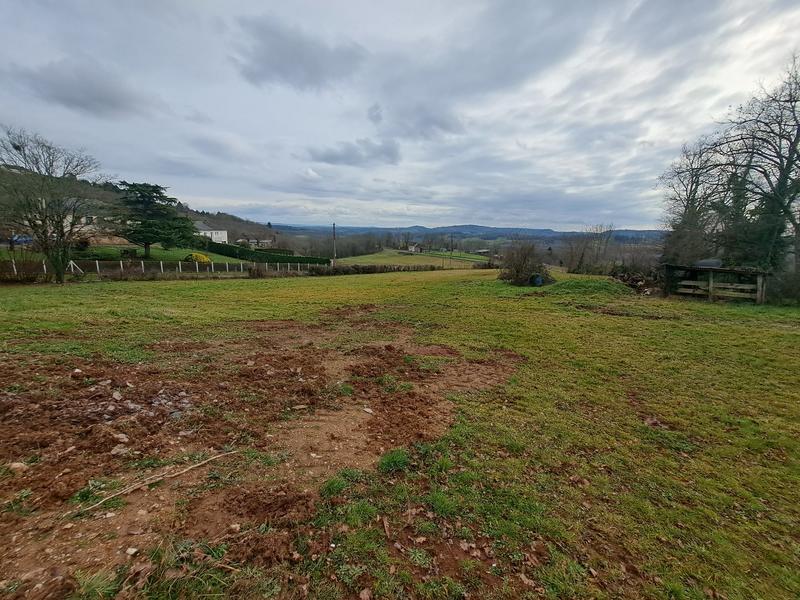 Terrain constructible - 3 280 m²