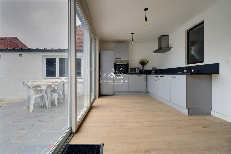 Maison - 90 m² - 5 pièces