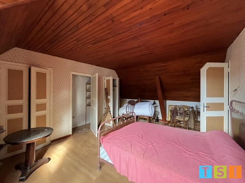 Maison - 200 m² - 7 pièces