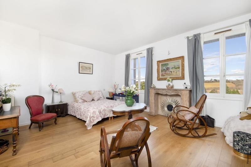 Maison de maîtres - 610 m² - 10 pièces