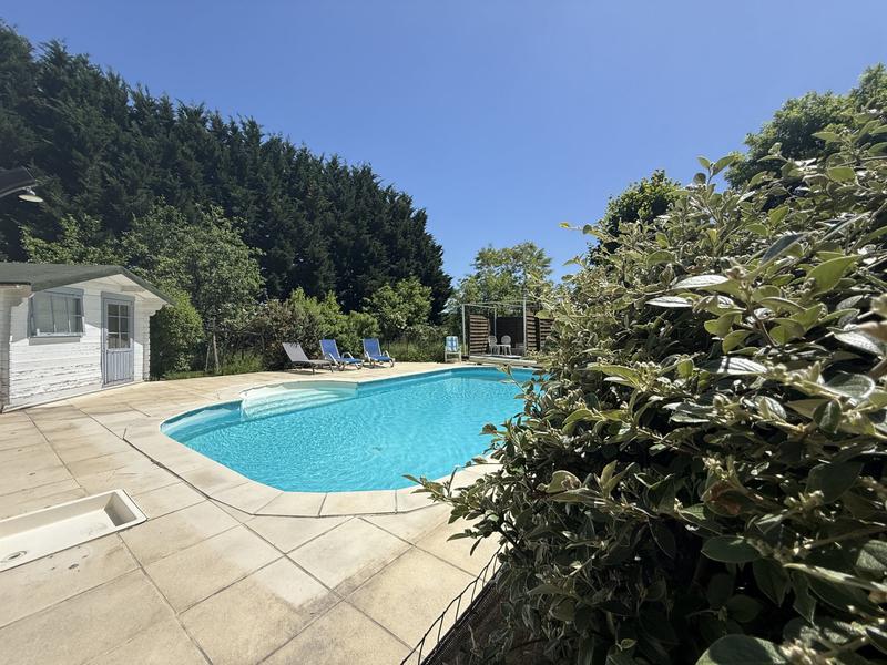 Maison traditionnelle - 164 m² - 7 pièces