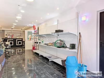 Immeuble - 211 m² - 6 pièces