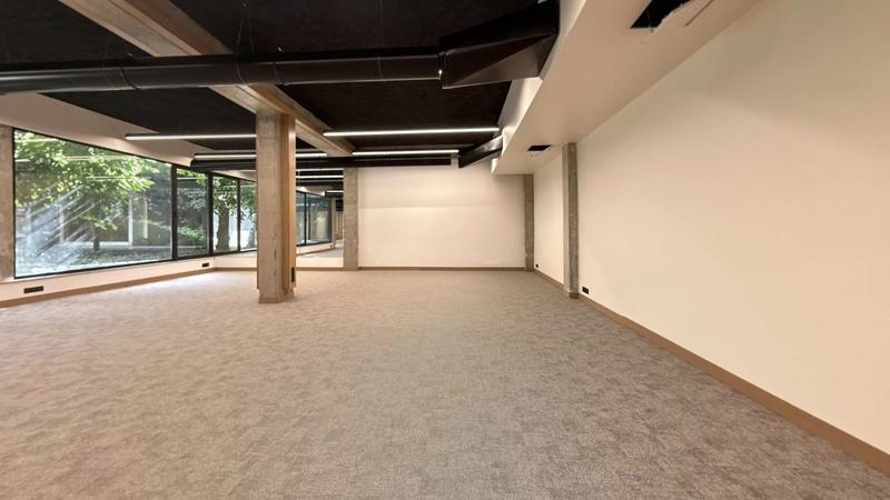 Local commercial - 711 m²